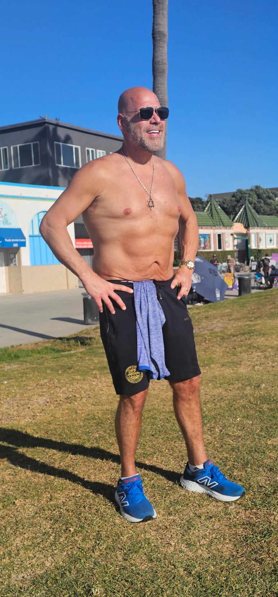 Joe after losing weight near the beach
